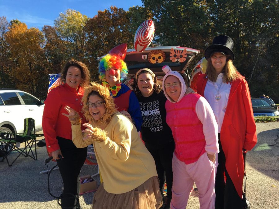 Toll Gate High School English teachers had a circus themed Trunk or Treat!