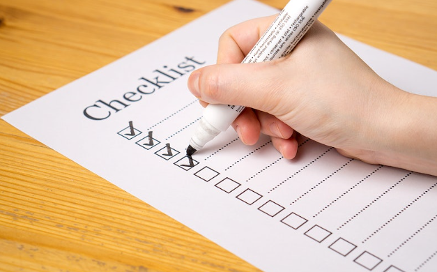The Ultimate College Checklist
